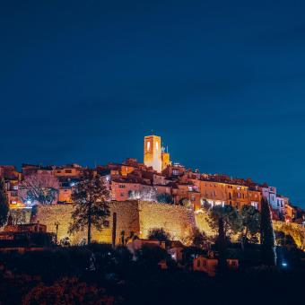 Saint Paul de Vence by night - Déesse incoming