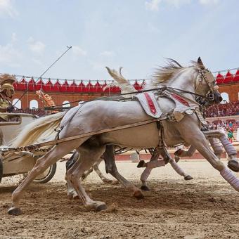 Le-Puy-du-Fou _ Déesse voyages 